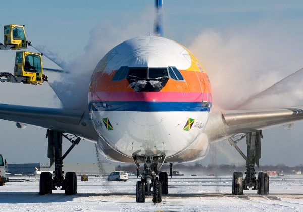 Head-on with an Airbus A340. (Photo by Mike McLaughlin)