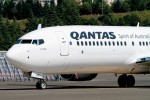 Qantas 737 taxiing after a test flight. (Photo by Matt Molnar)