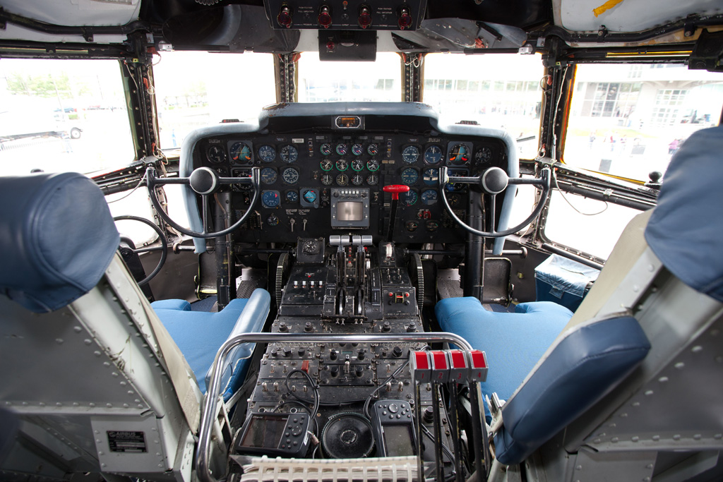 Super Guppy cockpit. (Photo by Liem Bahneman/NYCAviation)