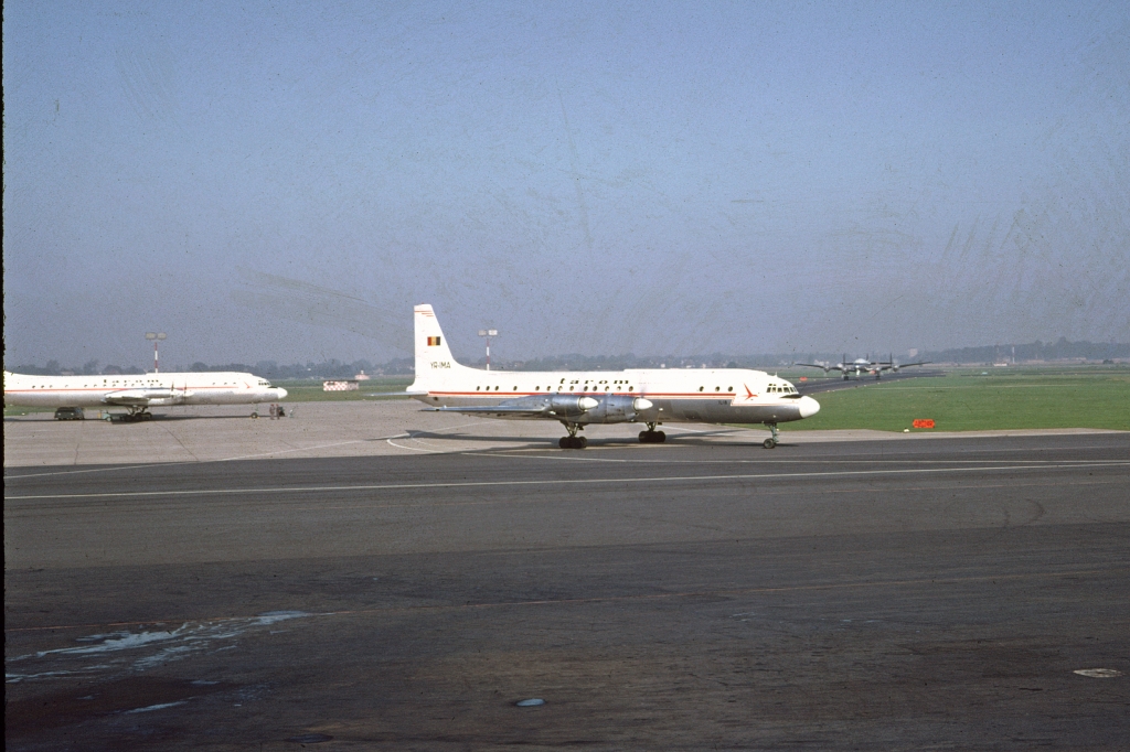il-18-tarom-dusselldorf-091966-wja