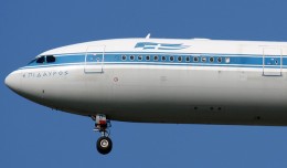 An Olympic A340 on final for JFK. Photo by Matt Molnar.