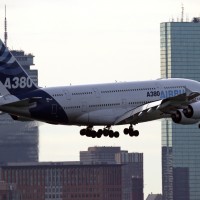 The Airbus A380 passes the Prudential Building in Boston while approaching Runway 33L. (Photo by Mark Garfinkel)