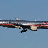 An American Airlines 777-200 descending to land. (Photo by Brian Futterman)