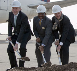 delta-t4-groundbreaking-250 Delta JFK Airport Terminal 4 Ground Breaking