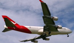 Qantas Boeing 747-400. (Photo by Phil Derner, Jr.)