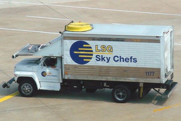 An LSG Sky Chefs truck seen at DFW in 2006