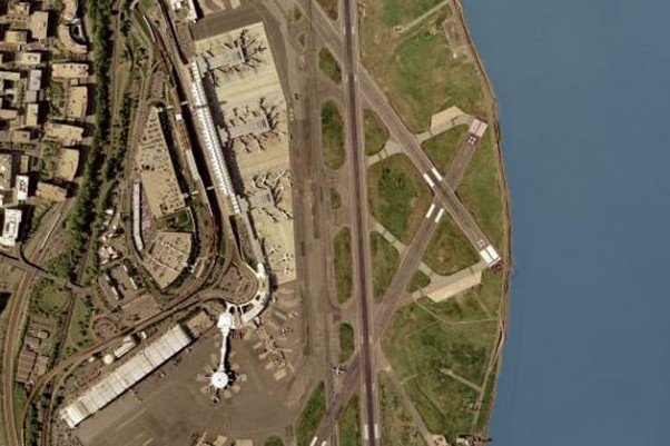 Satellite view of Ronald Reagan Washington National Airport.