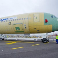 First section for A350 XWB MSN1 arrives in the final assembly line in Toulouse. (Photo by Airbus/F. Lancelot)