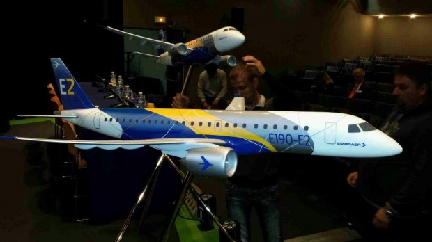 Embraer E2 Model at the 2013 Paris Air Sow (Photo: Jason Rabinowitz / Airchive.com)