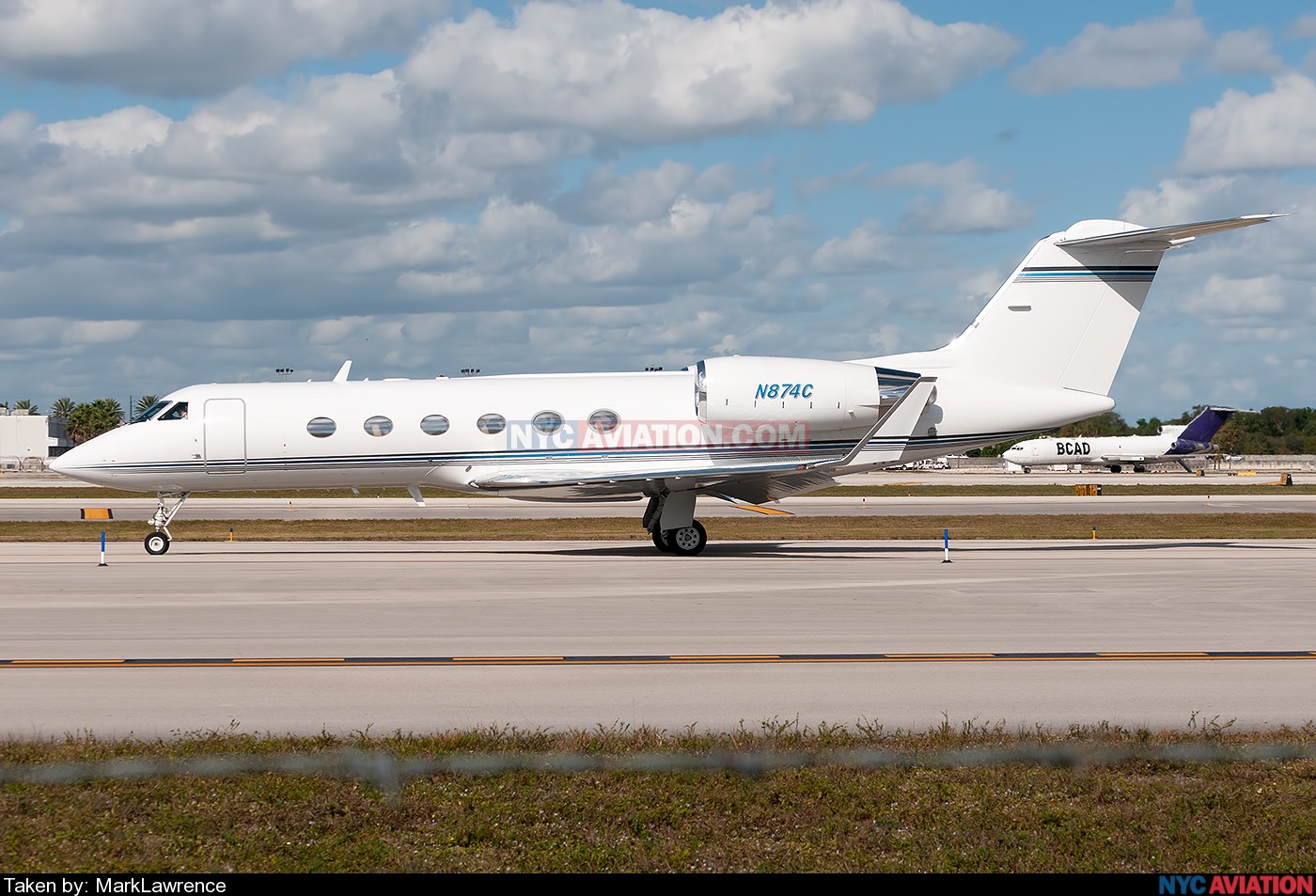 7mivpercOM-Gulfstream-N874C-KFLL-12072018.jpg