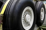 Main landing gear truck