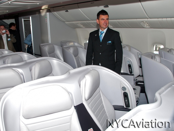 ANZ-ZK-OKM-PremiumEconomy