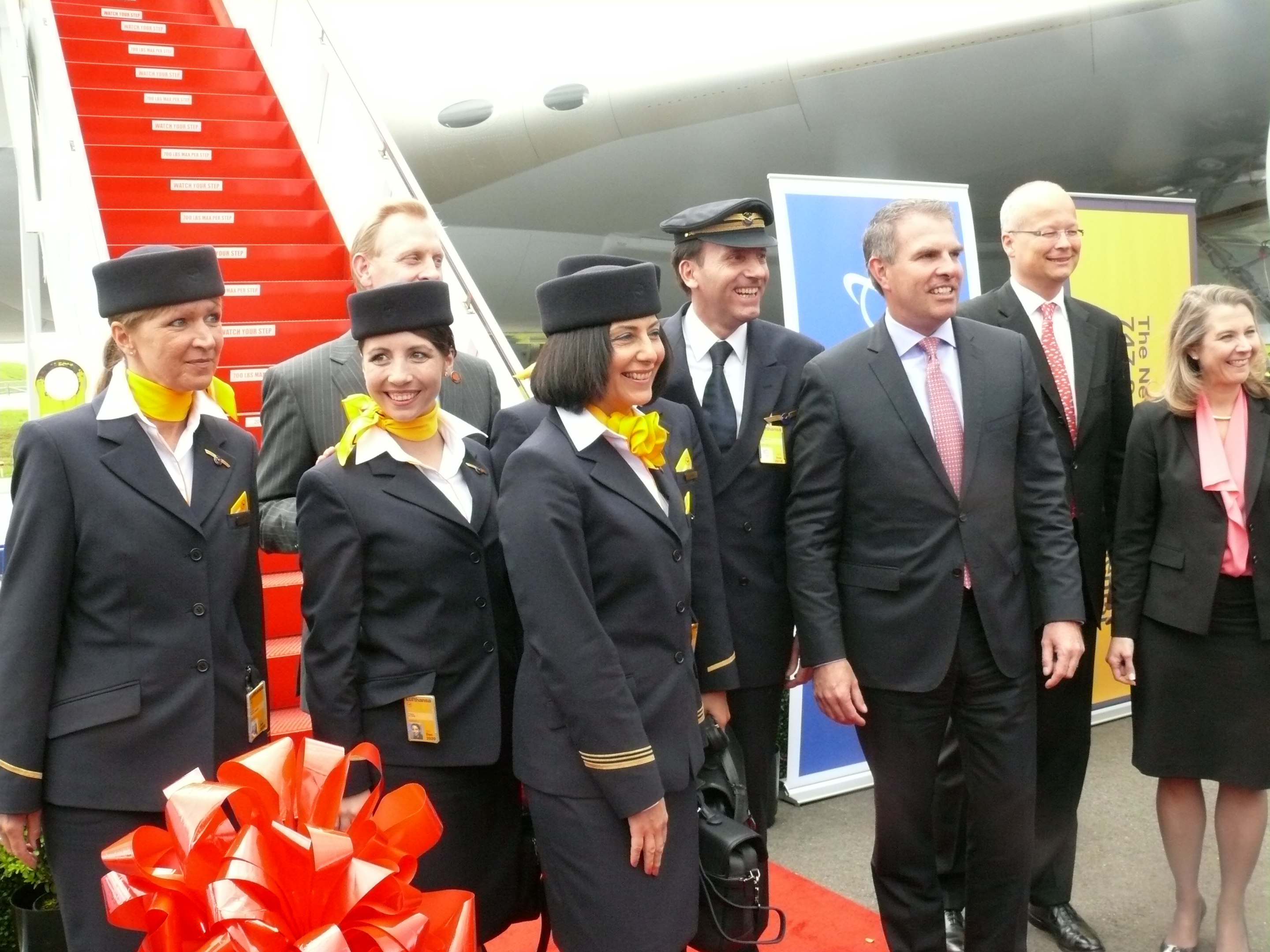 Ribbon cutting at Lufthansa 747-8I delivery event. (Photo by Chris Sloan/Airchive.com)