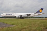 Thrust reversers deployed upon landing at Dulles. (Photo by Gordon Gebert)