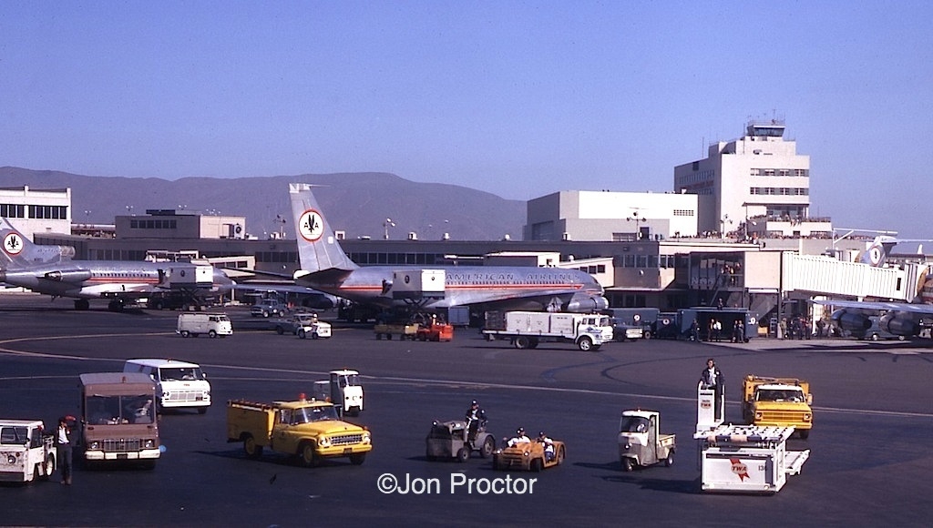 sfo-crowd1