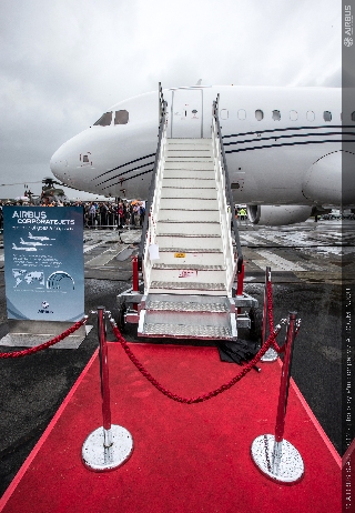 Display of an Airbus ACJ318 corporate jet. (Photo by Airbus)