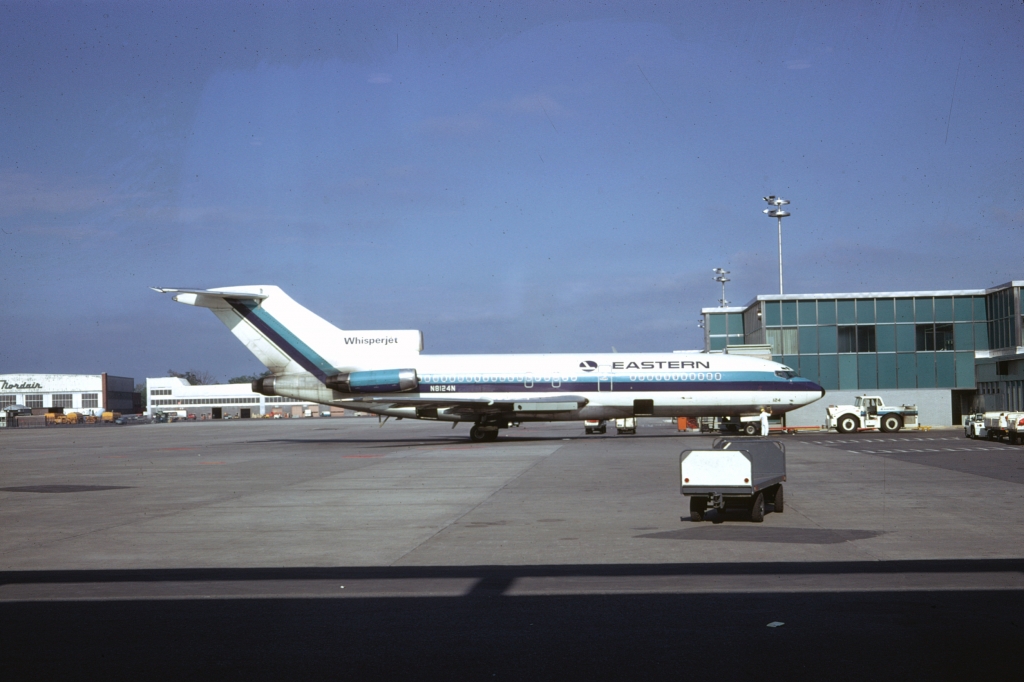 b727-025-eastern-airlines-n8124n-montreal-070468-wja