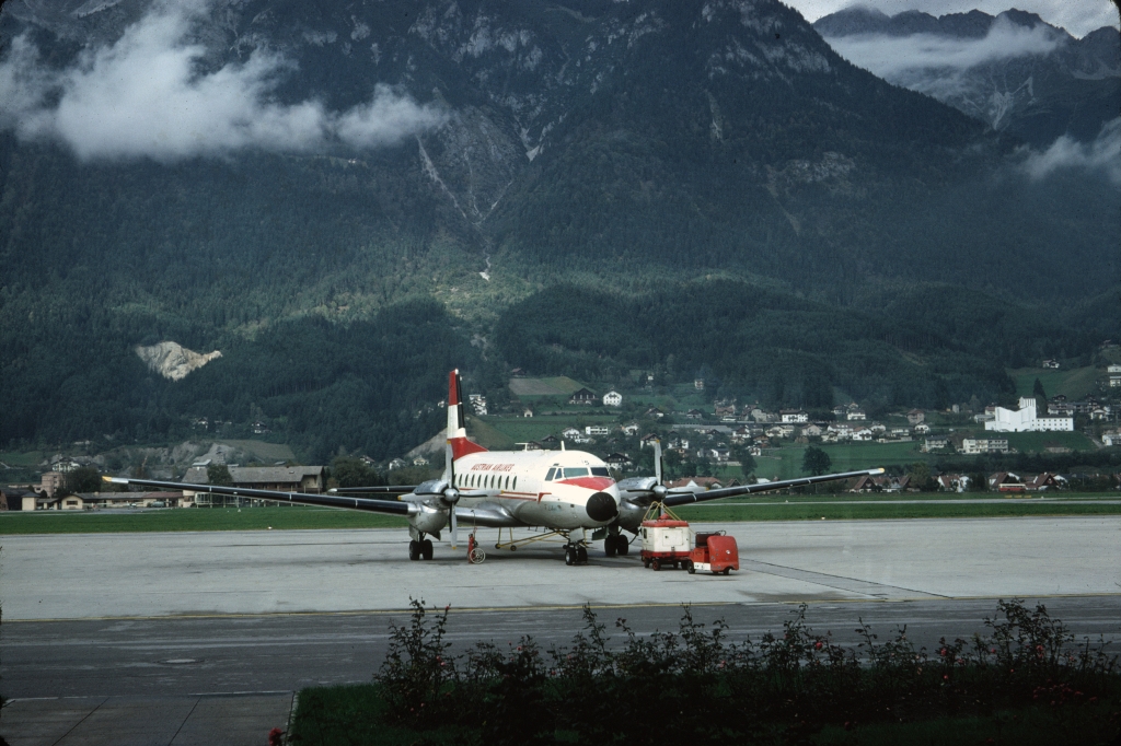 avro-748-226-austrian-airlines-oe-lhs-innsbruck-1066-wja