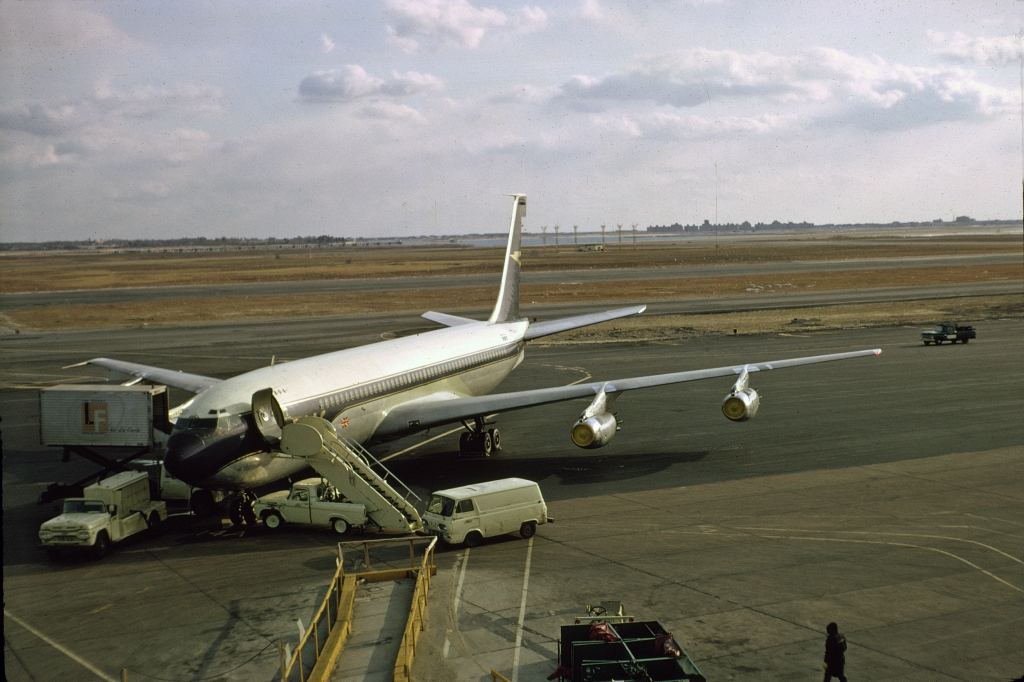Awesome Vintage Aviation Photos: New York International Airport ...
