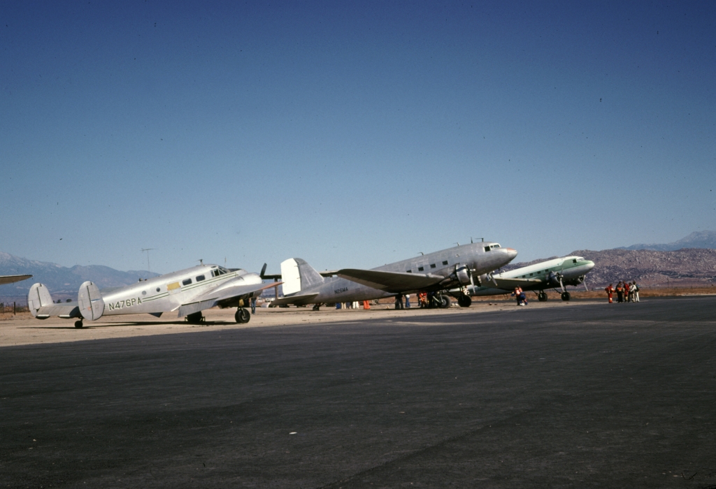 dc-3-n26ma-beech-18-n476pa-private-skydiving-perris-valley-ca-101880-wja dc-3-n26ma-beech-18-n476pa-private-skydiving-perris-valley-ca-101880-wja