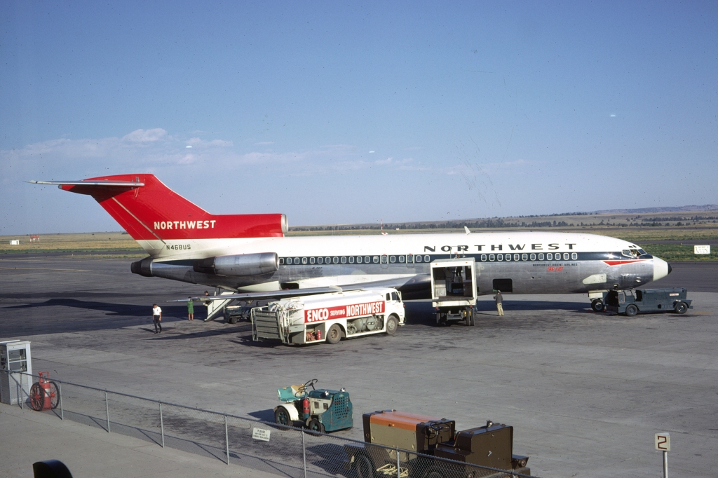 b727-051-northwest-airlines-n468us-billings-091168-wja b727-051-northwest-airlines-n468us-billings-091168-wja