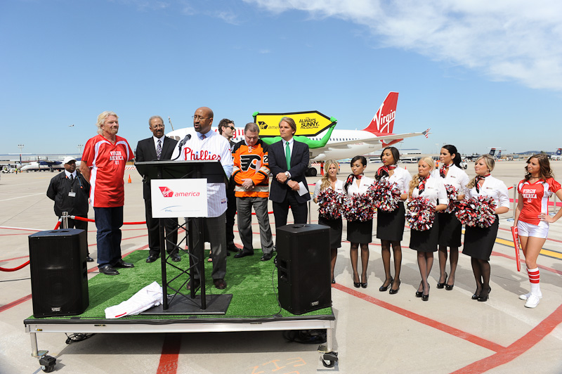 Philadelphia Mayor Michael A. Nutter addressing crowd. (Photo by Manny Gonzalez/NYCAviation)