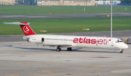 AtlasJet MD-82 (TC-AKM)