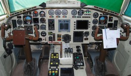 Cockpit of Polish Air Force Tu-154M 101. Photo by Gordon Gebert Jr.