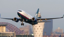 AirTran 737-700 departing off of runway 13 at LaGuardia Airport