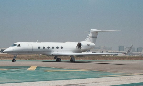 Steve Jobs Gulfstream V N2N at LAX