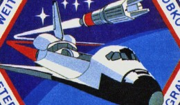 Closeup of the Space Shuttle Challenger STS-6 patch.