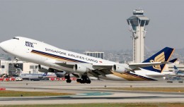 Singpore Airlines Cargo 747-400F taking off at LAX