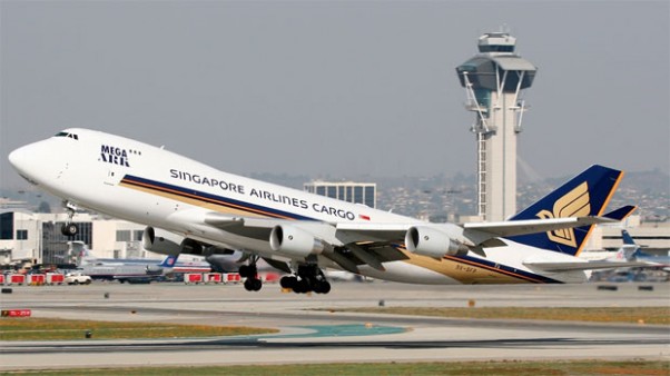 Singpore Airlines Cargo 747-400F taking off at LAX