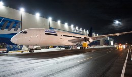 United Airlines first Boeing 787 Dreamliner