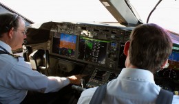 On the 787 flight deck during our flight from Boston to Newark