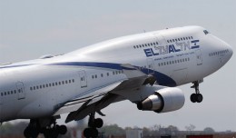 El Al Boeing 747-400 (4X-ELD) departing JFK's Runway 22R enroute to Tel Aviv. (Photo by Mario Craig)
