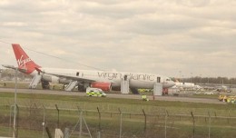 Virgin Atlantic Flight 72, an Airbus A330-300 (G-VSXY) sits on the runway at Gatwick with its emergency slides deployed. (Photo by Lorna Wilson via Twitter)