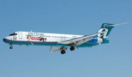 An AirTran Boeing 717-200 (N950AT) wearing a special Little Debbie decal. (Photo by Cary Liao)