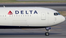 Delta Boeing 767-300ER N1613B returned to JFK after a bomb scare. (File photo by Kaz T)