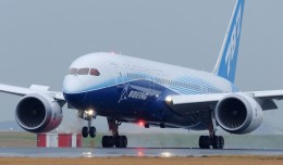 A Boeing 787 Dreamliner lands in Sydney during the plane's Dream Tour. (Photo by Boeing)