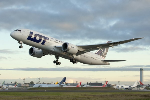 LOT's first Boeing 787 Dreamliner (SP-LRA) takes off from Everett, Washington. (Photo by Boeing)
