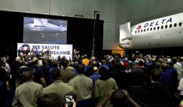 Delta's Spirit of Freedom 757 is unveiled in Atlanta. (Photo by Delta Air Lines)