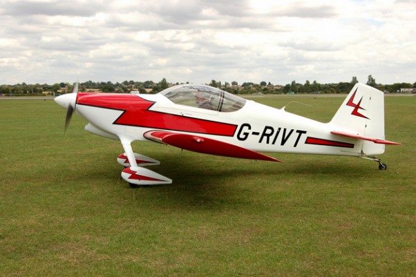 An RV-6 similar to the accident aircraft. (Photo by Geoff Collins via Flickr, CC-BY-NC-SA)