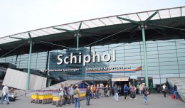 Entrance to Amsterdam Airport Schiphol. (Photo by Cjh1452000 via wikimedia, CC-BY-SA)