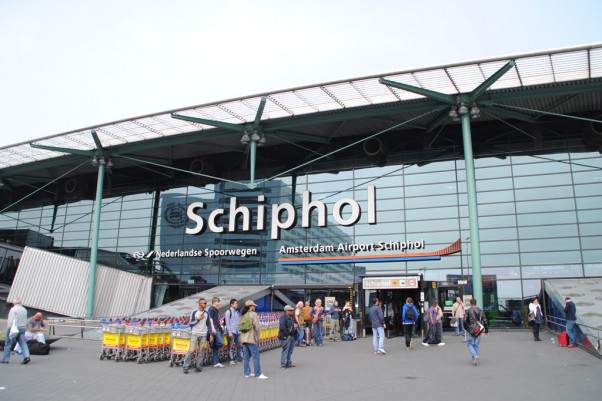 Entrance to Amsterdam Airport Schiphol. (Photo by Cjh1452000 via wikimedia, CC-BY-SA)
